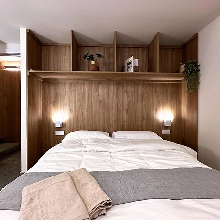 Urban Design Apartments & Studios Barcellona Esterno foto