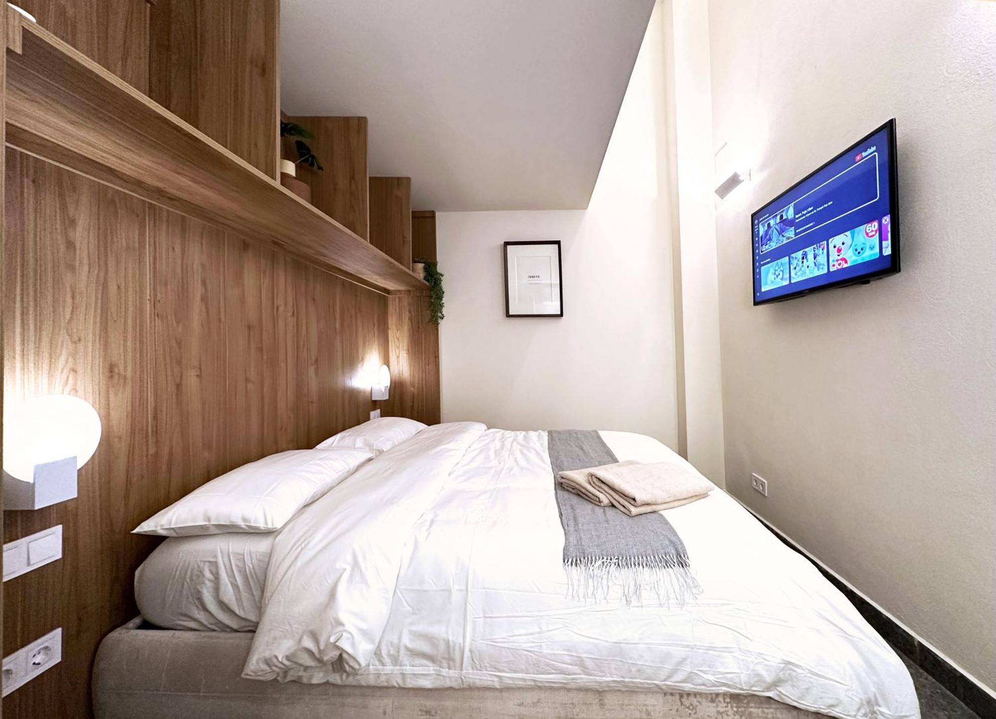 Urban Design Apartments & Studios Barcellona Esterno foto